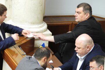"Дах тримає президент": у мережу злили таємну розмову, як "слуги народу" вирішують питання з Нацполіцією