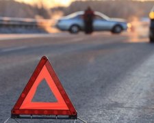 Жахлива аварія на Харківщині: легкове авто протаранило переповнений автобус