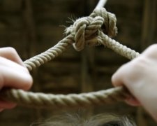 Львівський розбійник вкоротив собі віку у туалеті ізолятору