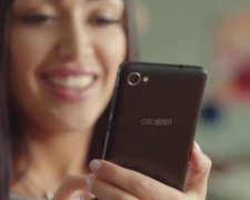 Alcatel ошелешив ціною нового смартфона