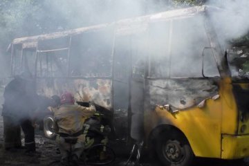 Під Києвом спалахнула маршрутка, копи підозрюють недобре: "Орудували конкуренти"