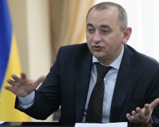 Матиос пропустит украинцев через детектор лжи