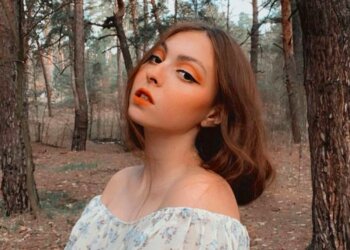 Маша Полякова, instagram.com/mashapolyakova/