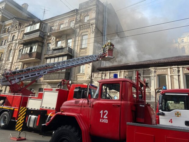 Пожар в Киеве, фото: Facebook ГСЧС Киева