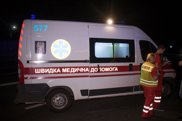 В Киеве таксист насмерть сбил пешехода: жуткое видео с места события