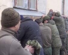 "Майбутні будівельники" - за 13 днів війни в полон українцям здалося 3 000 російських військових