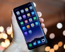 Apple кусает локти: Oppo Find X получил по-настоящему безрамочный дисплей