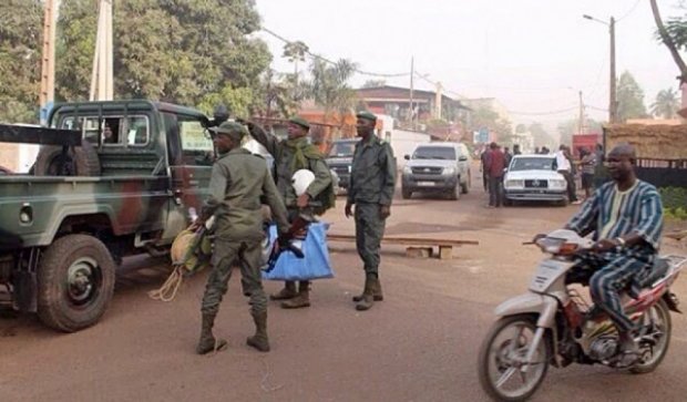 Террористы захватили 170 заложников в отеле Radisson в Мали