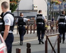 Кров холоне в жилах! Росіянин з бензопилою накинувся на перехожих