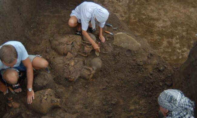 36 гривен: археологи обнаружили средневековый клад