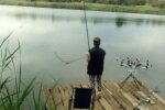 Дніпрянка з вудкою розважається на пенсії, бувалі рибалки зеленіють від заздрощів - 5 кілограмів!