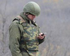 Військовим у зоні АТО заборонили користуватися мобільними 