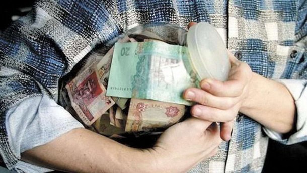 Придется собирать еще с "памперсов": как украинцам получить двойную пенсию