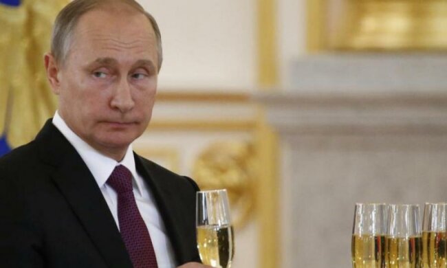 Стало известно, почему Путин медлит с объявлением президентских планов