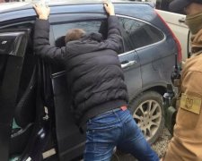 Опубліковане відео затримання фінансистів ватажків "ЛДНР"