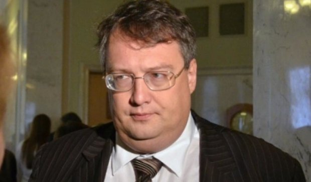 Борець зі «злодіями в законі» Геращенко не знає кримінального кодексу