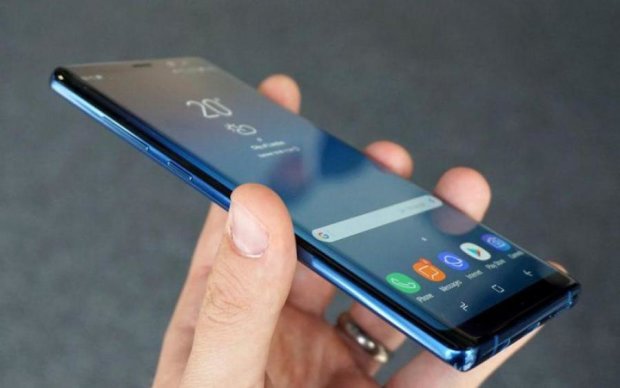 Samsung Galaxy S10: в сети показали концепт убийцы iPhone