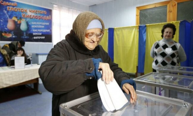 Місцеві вибори: хто з українців голосуватиме