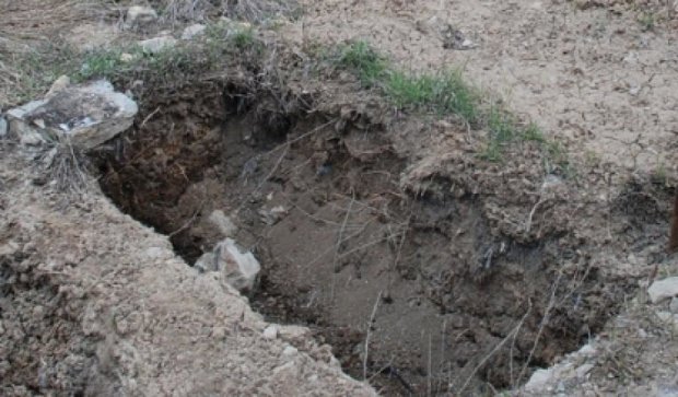 В Винницкой области неизвестные пытались достать из могилы тело женщины