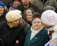 Пробили очередное дно: россияне прислали за ветеранами... катафалк
