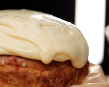 Глазур для паски, кадр з відео