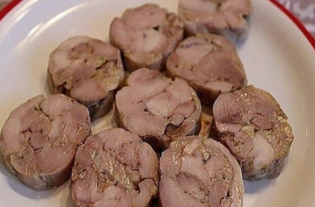 Домашня куряча ковбаса, фото: Телеграм / Кухня по-мужски
