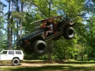 Jeep Cherokee, скриншот из видео