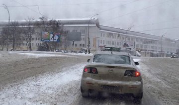 Киев замело снегом (фоторепортаж)
