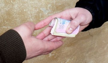 Cпівробітниця колишнього МРЕВ попалася на хабарі у Краматорську