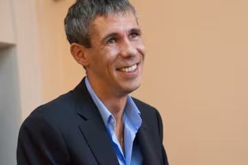 "Смеемся вам в лицо": Панин накачал Макарова из "Кадетства" и снял на видео