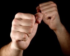 Харківський правоохоронець у ресторані побив людину