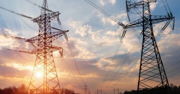 Відключення світла в Україні через обстріли РФ