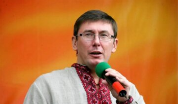 Луценко запропонував зробити 7 листопада святковим днем