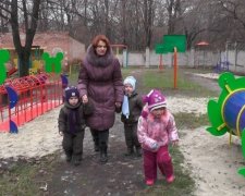 Діаспора подарували дитбудинку майданчик