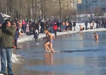 Крещение, кадр из видео