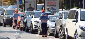У Запоріжжі депутат і генерал поліції влетіли на гроші, сидячи за кермом - "олені" парковки