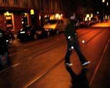 Українців запропонували штрафувати за відсутність світловідбивачів