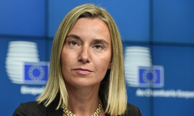 Серби привітали Могеріні проросійськими лозунгами