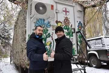 Стоматолог из Тернополя бесплатно лечит украинских воинов: фото: социальные сети