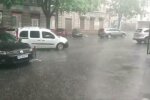 Дніпро забомбило градом, не очікували навіть синоптики