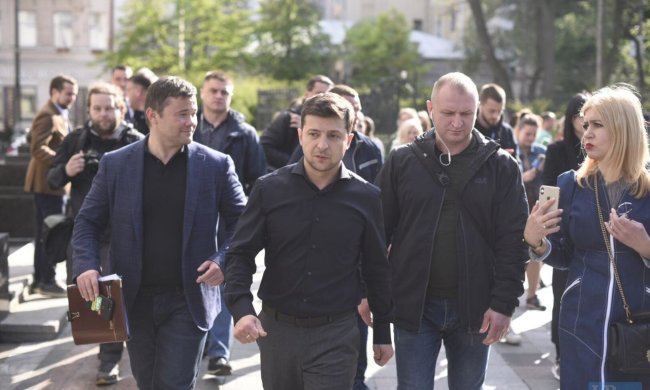 Команда Зеленского сократит Верховную Раду: 450 депутатов - многовато