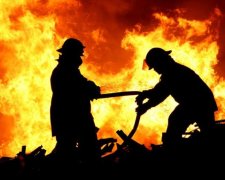 Во Львове дотла сгорел банк оккупантов