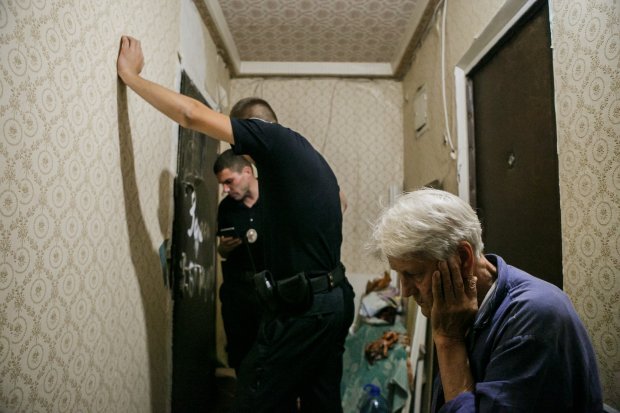 Тисячі громадян втратять дах над головою, колектори вийшли за рамки: за що і чому страждають українці