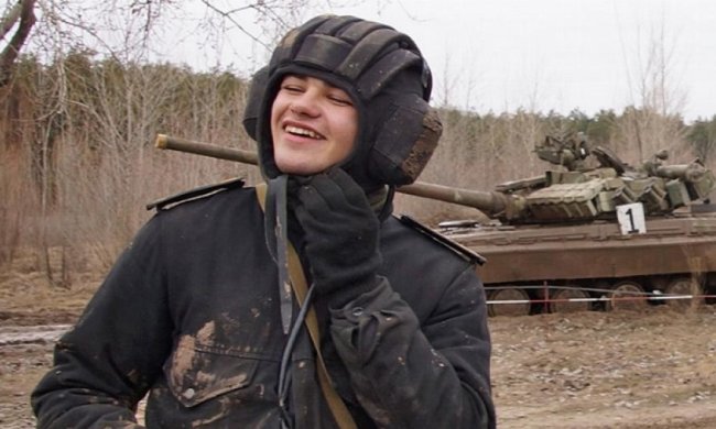 Курсанты "обкатали" танки с офицерами из АТО (фото) 