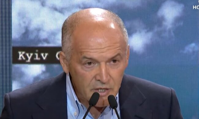 Віктор Пінчук. Фото кадр з "Youtube"