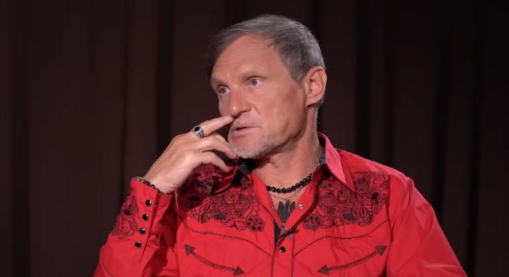 Олег Скрипка, кадр із інтерв'ю