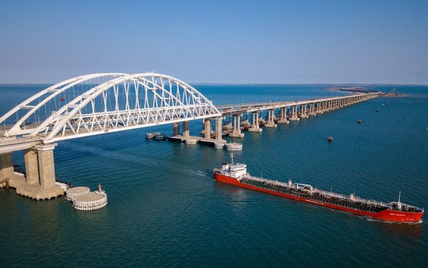 Обнищавшие россияне в Крыму "завыли" из-за цен на продукты: последняя надежда на Керченский мост