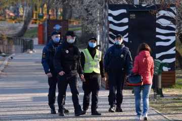 Головні новини за 24 листопада: Зеленського випустили з Феофанії, українців незаконно штрафують, а е-лікарняні перенесли