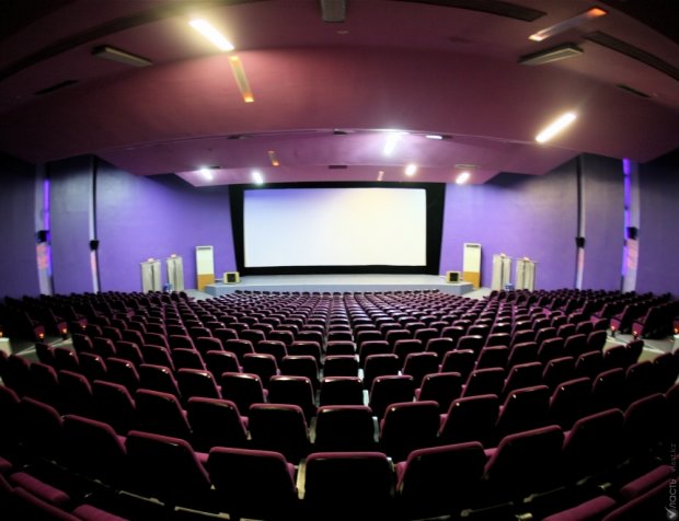 Видит ли Глава Госкино реальные риски развития киноиндустрии?