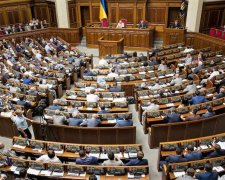 Позорище: у Луценко назвали депутатов, бегающих от следователей